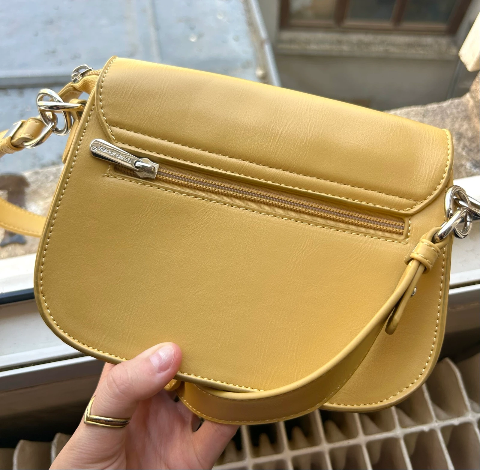 Bolsa transversal David Jones mostarda chique verão – photo 18